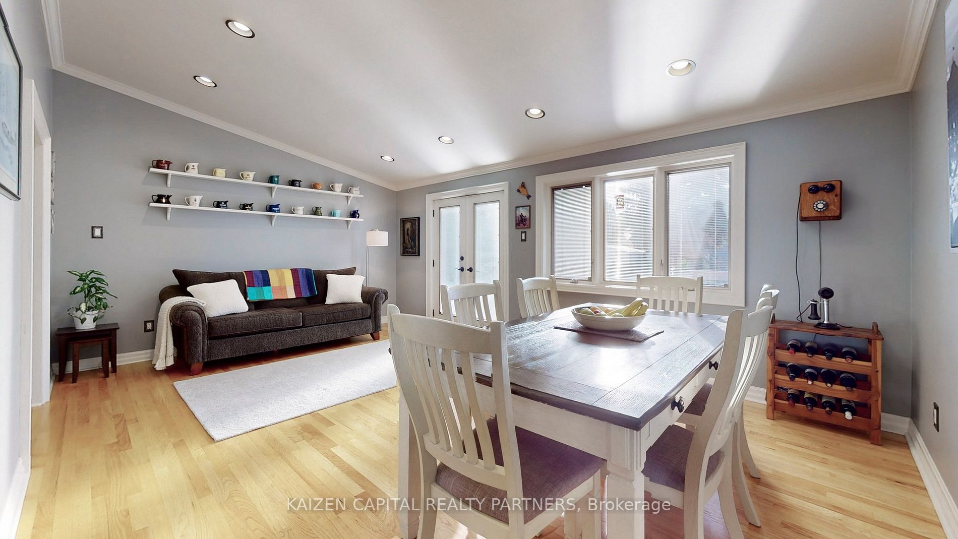 15 Stamford Sq N