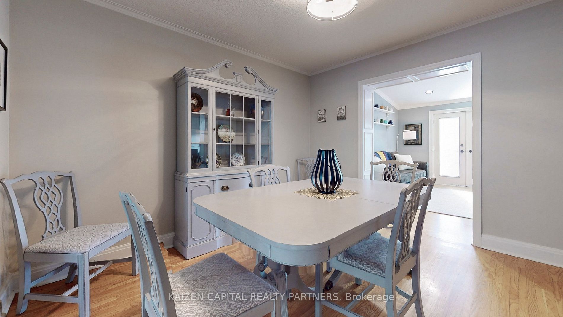 15 Stamford Sq N