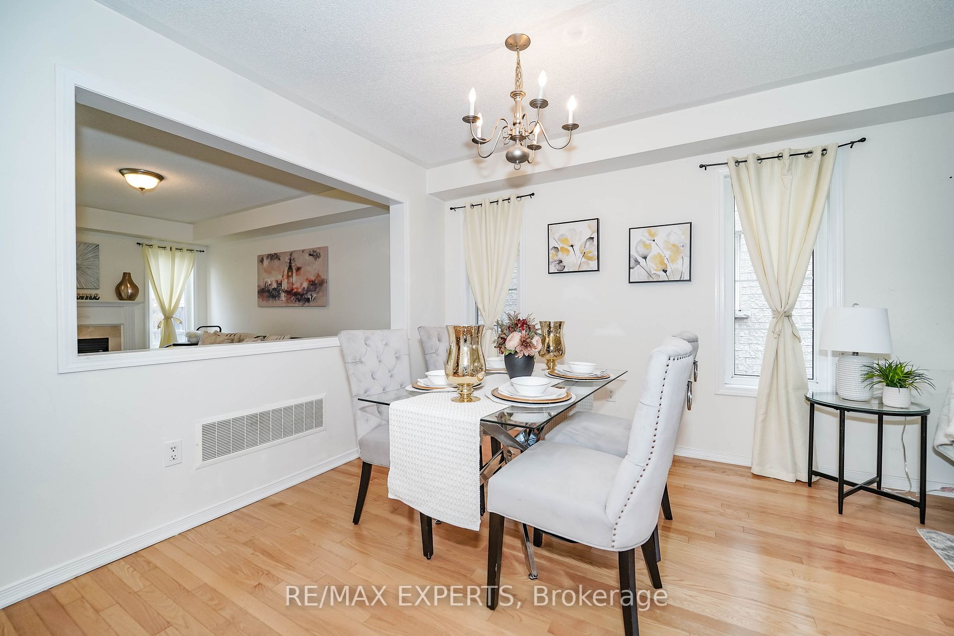 10 Watersplace Ave