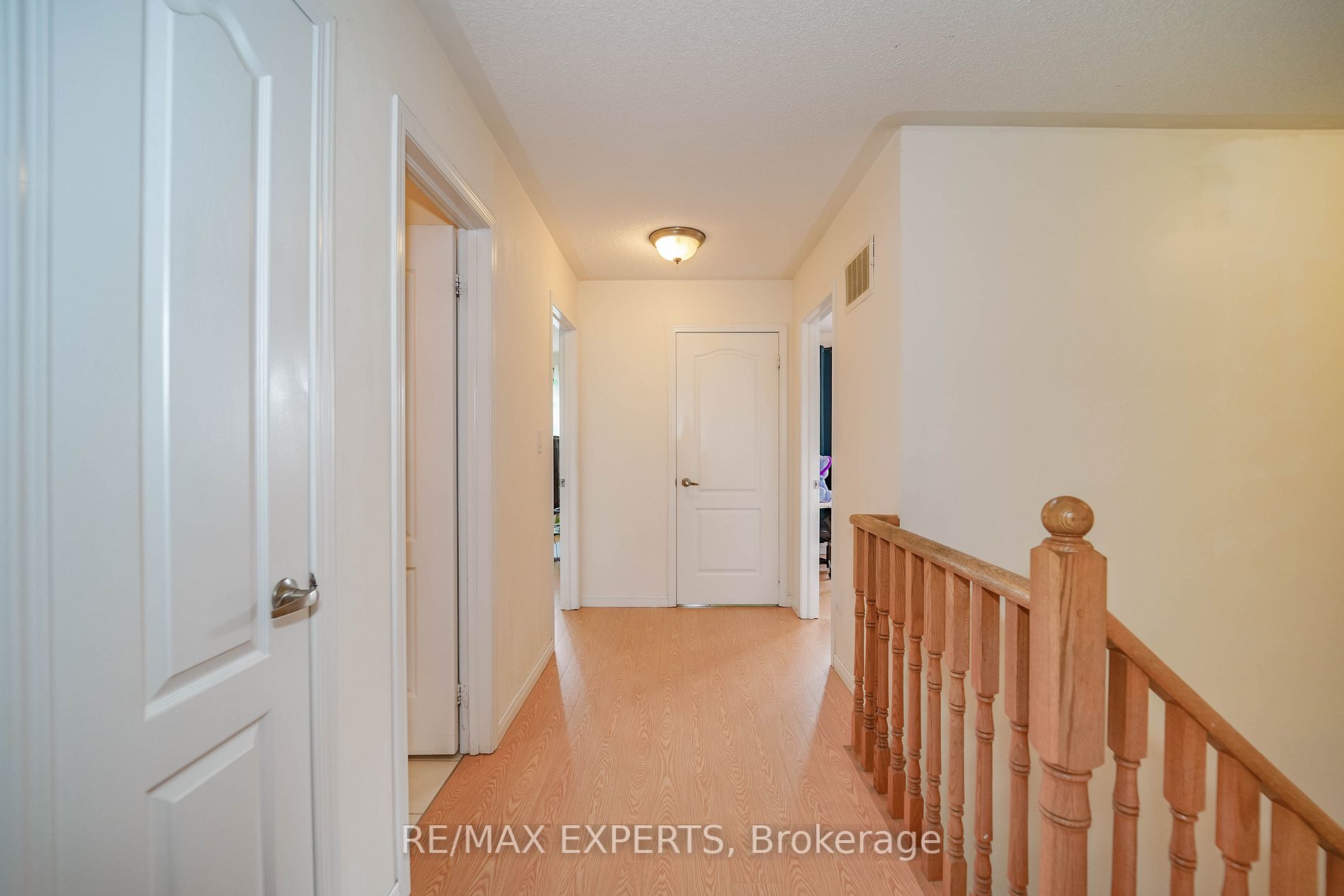 10 Watersplace Ave