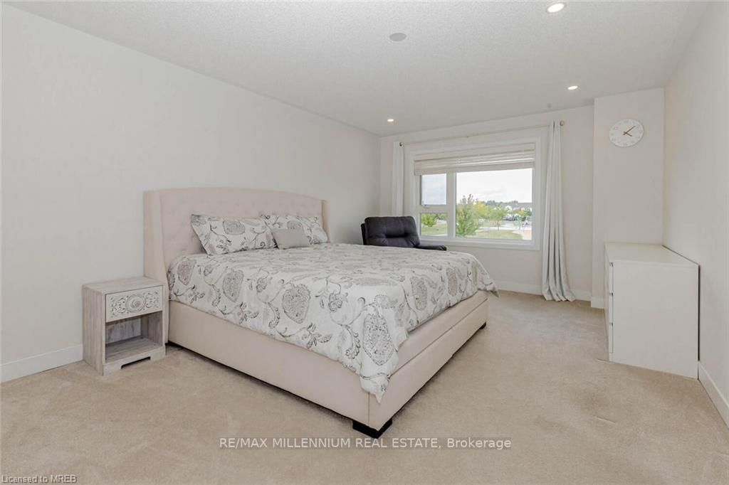 88 Donald Fleming Way