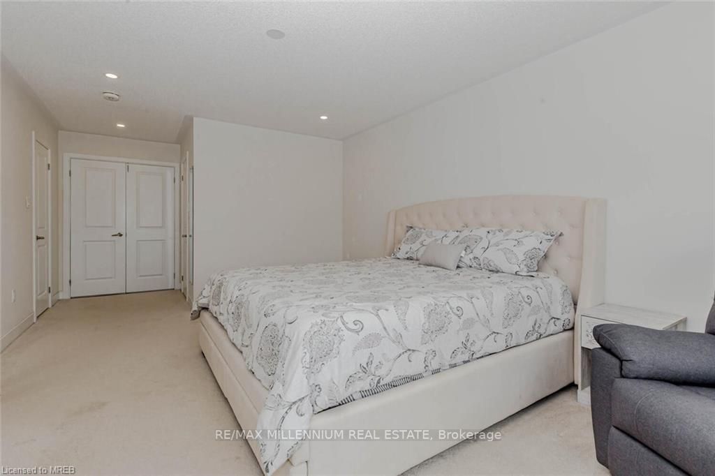 88 Donald Fleming Way