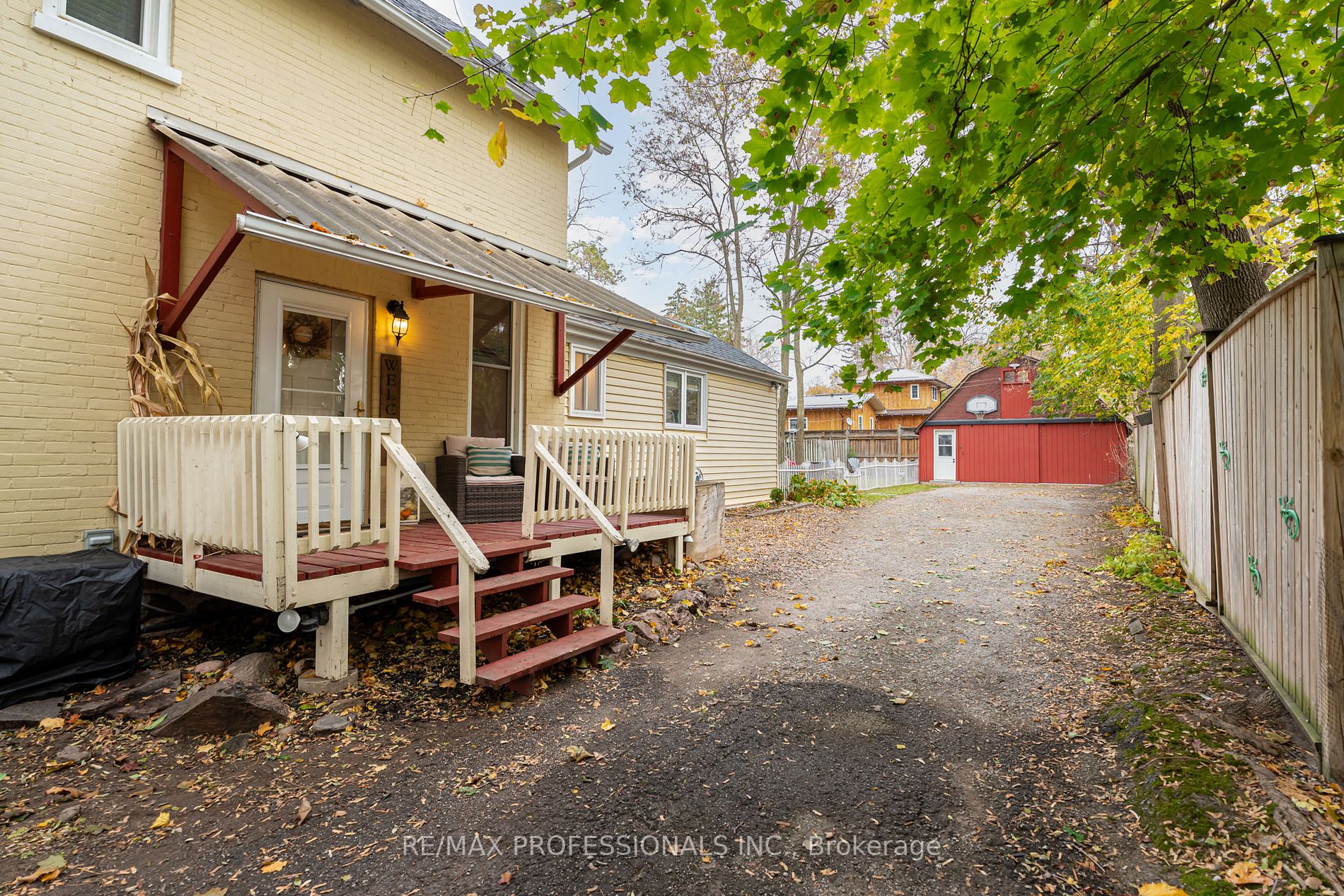 5027 Old Brock Road