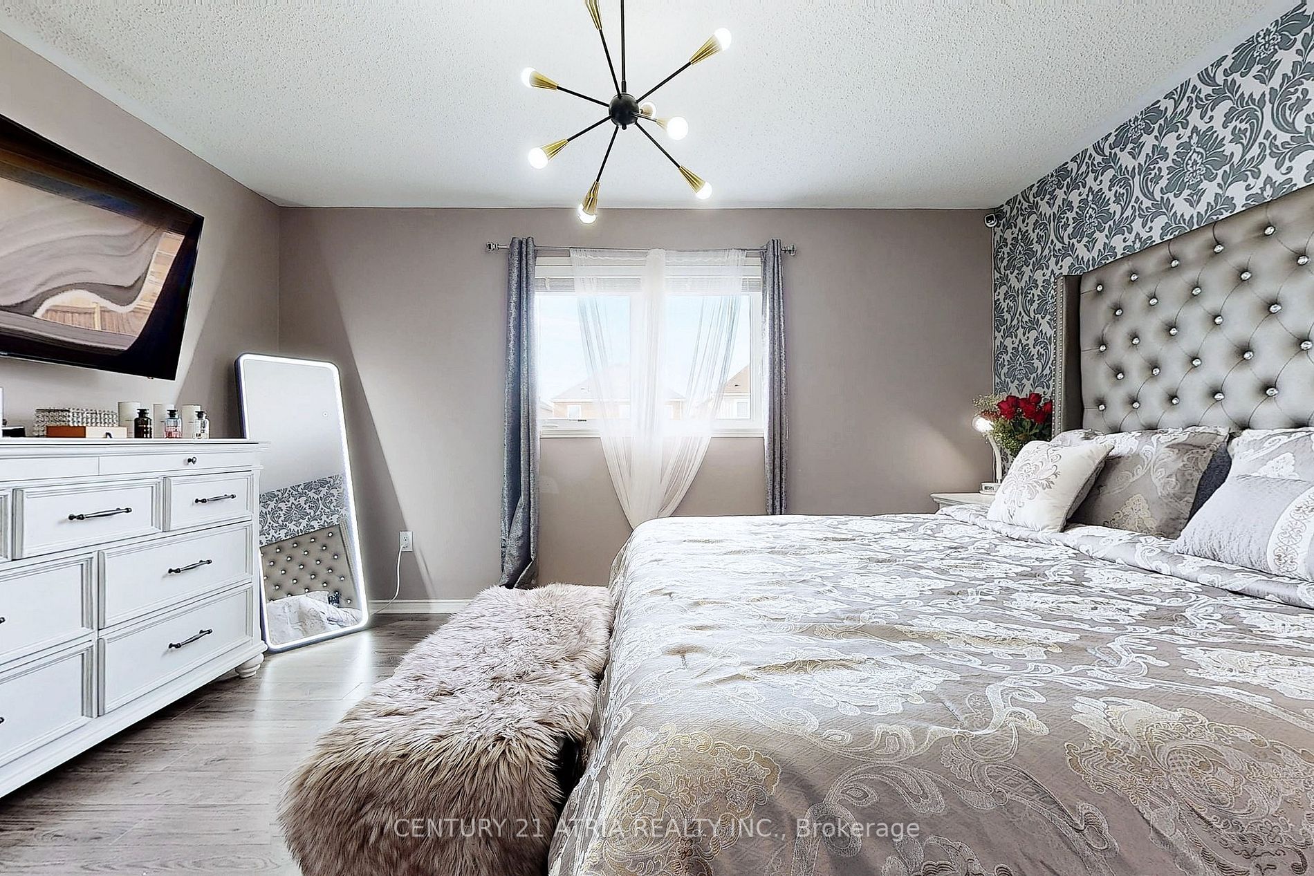 1165 Edward Bolton Cres