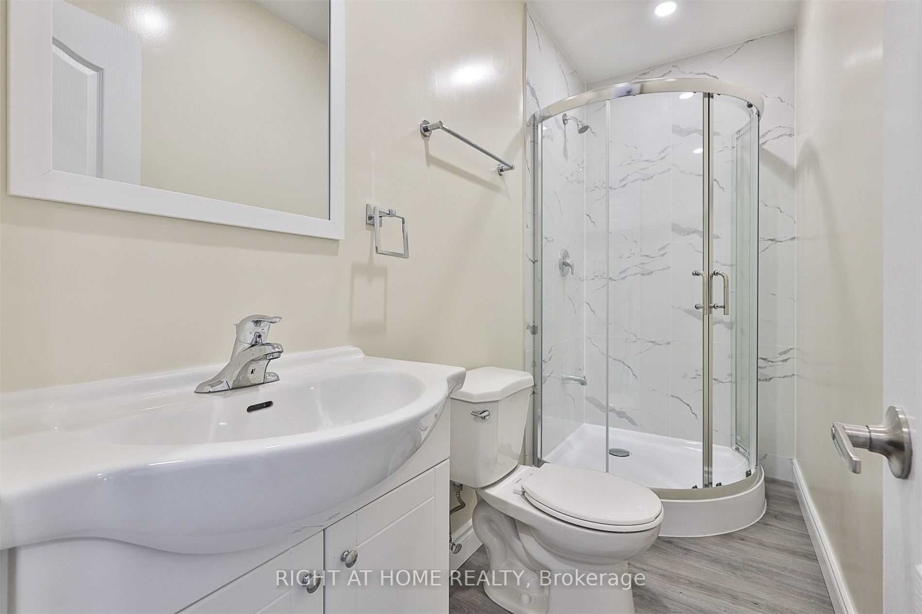 15 Strathy Rd