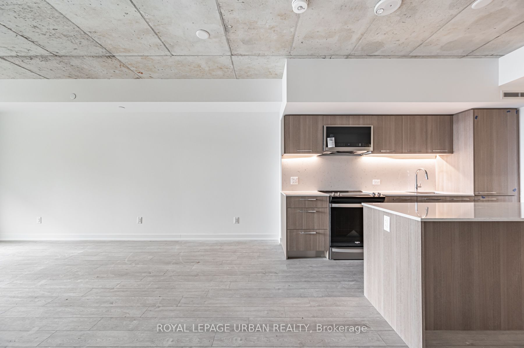 665 Queen St E, #311
