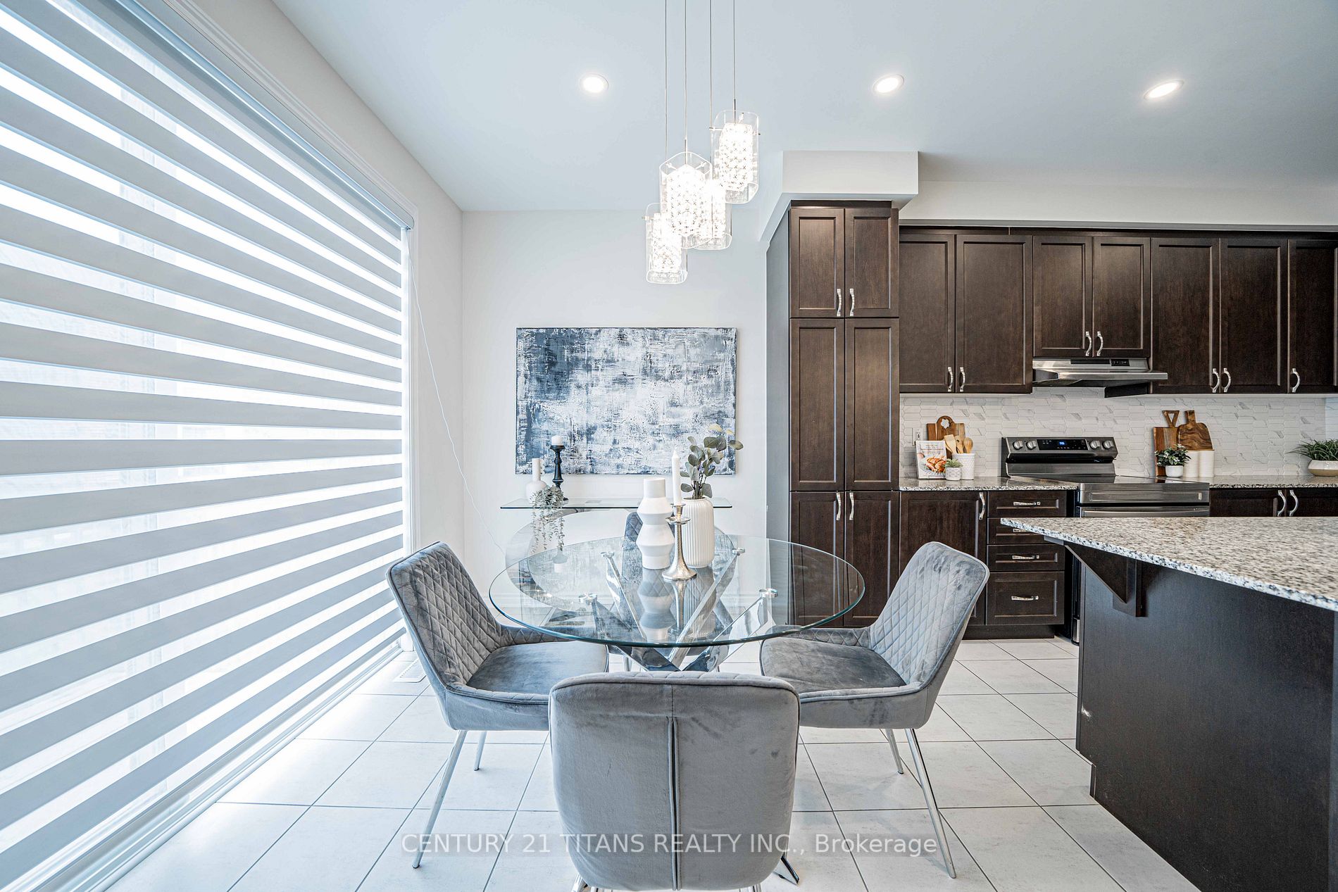 20 Lockyer Dr