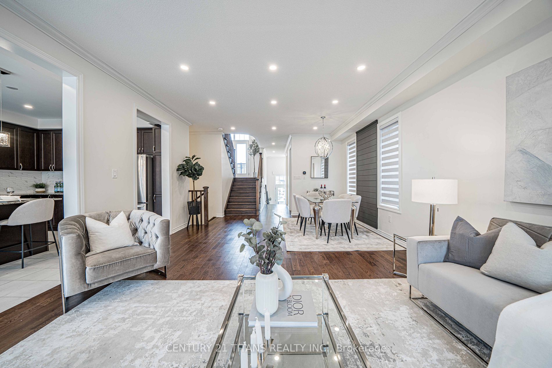 20 Lockyer Dr