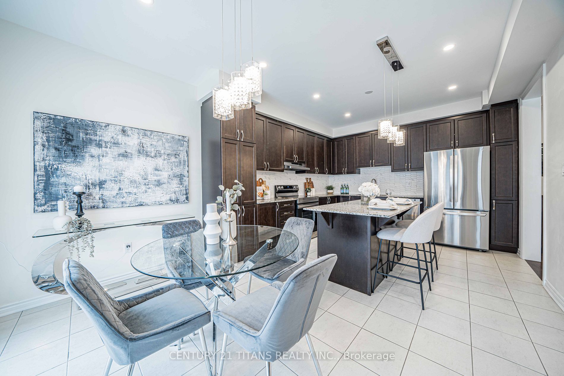 20 Lockyer Dr