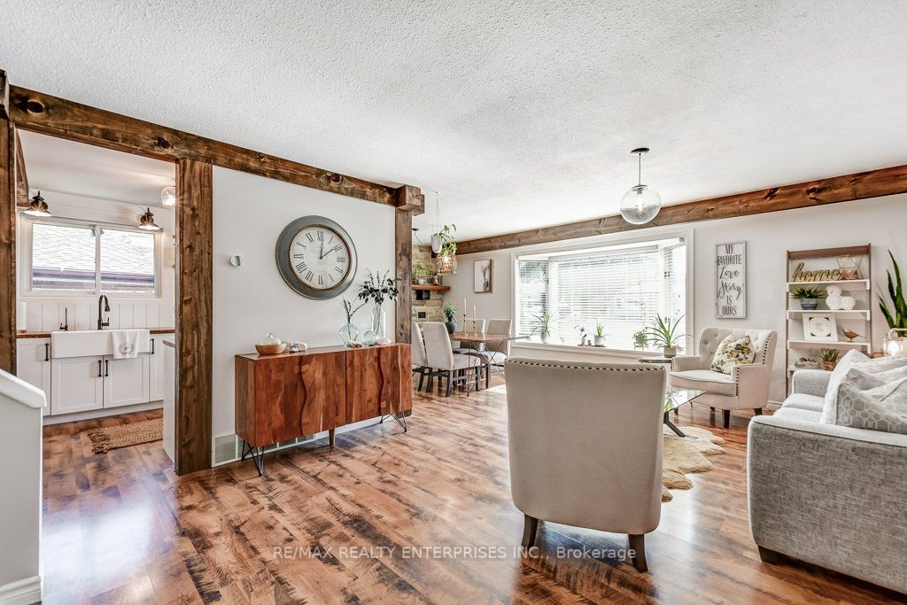 756 Ascot Ave