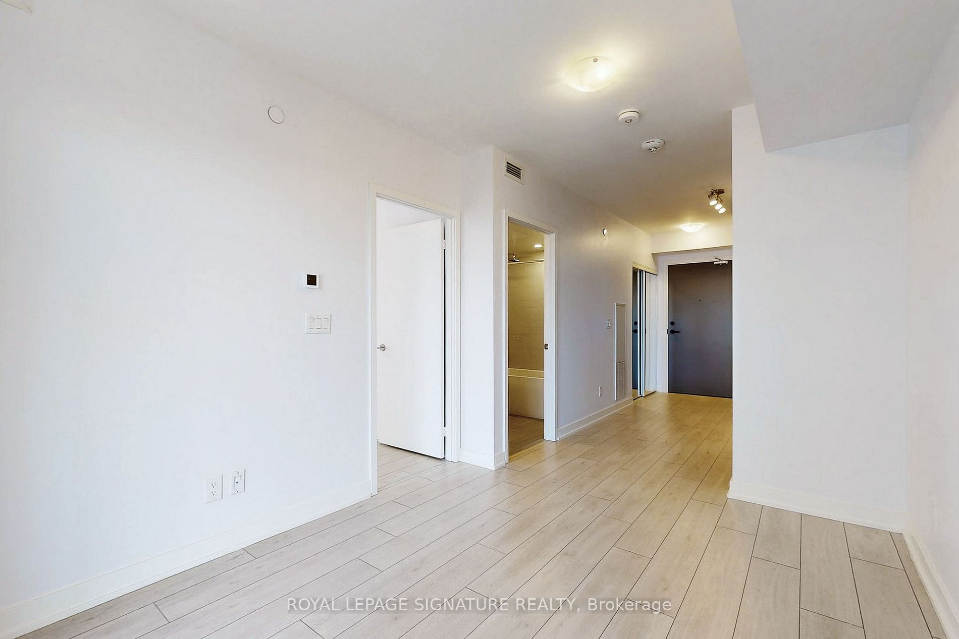 2033 Kennedy Rd, #2102