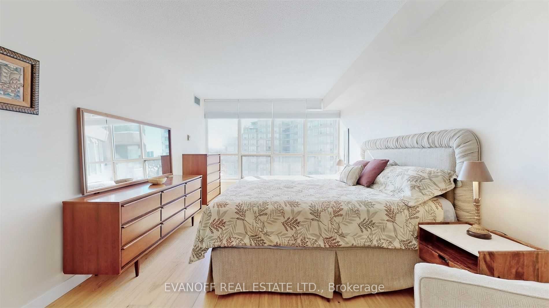 20 Guildwood Pkwy, #810