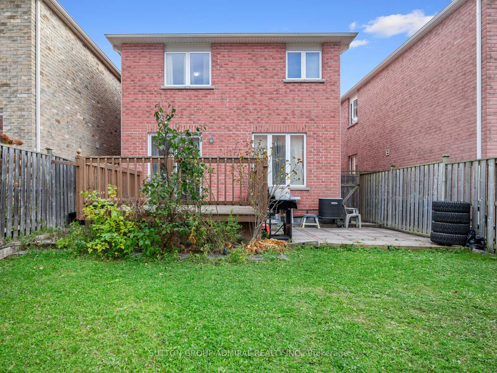 82 Vivian Rd