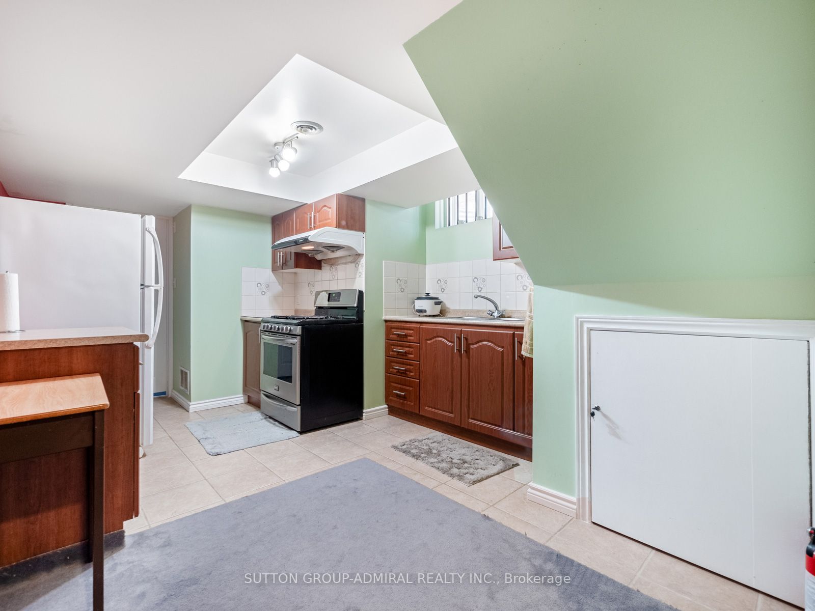 82 Vivian Rd