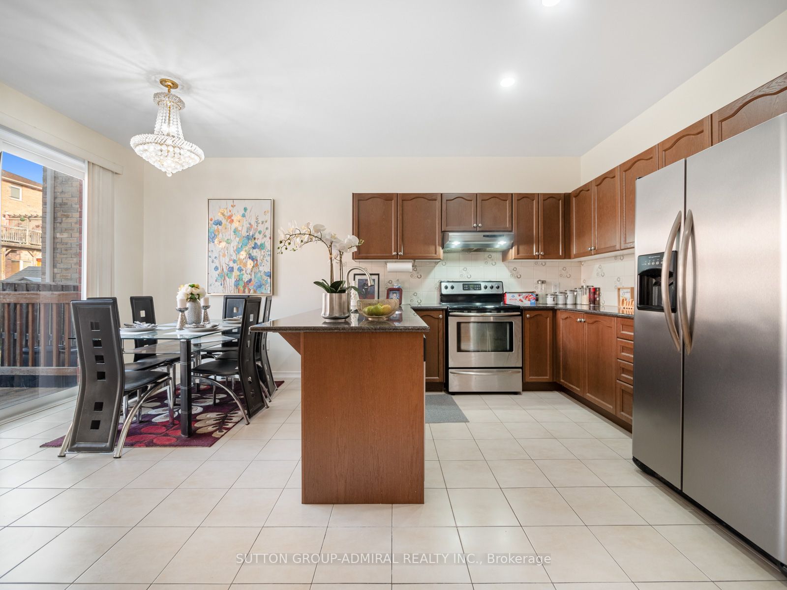 82 Vivian Rd