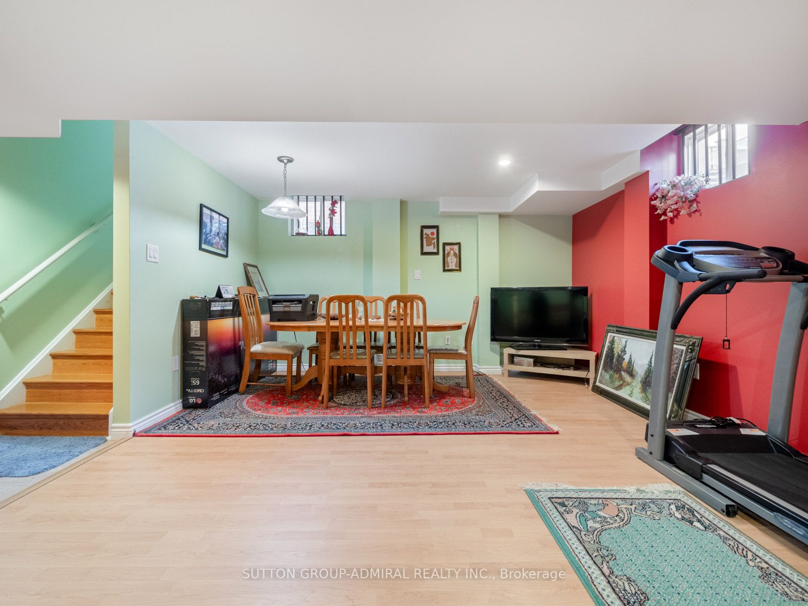 82 Vivian Rd