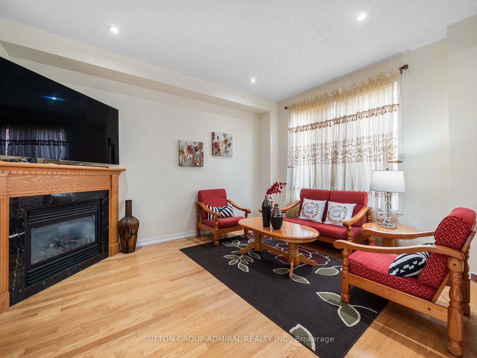 82 Vivian Rd