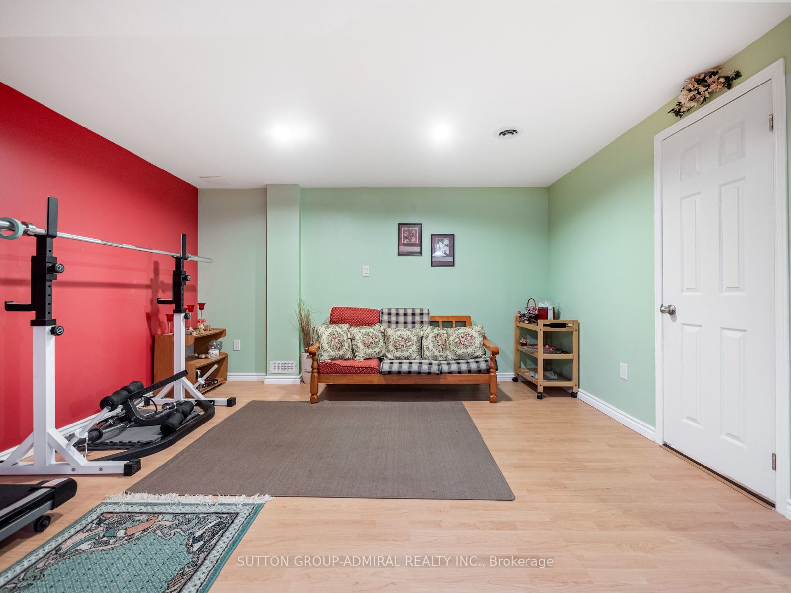 82 Vivian Rd