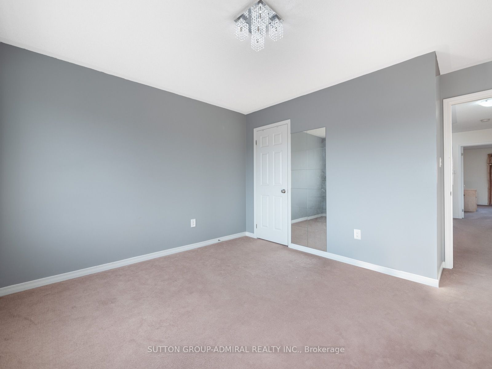 82 Vivian Rd