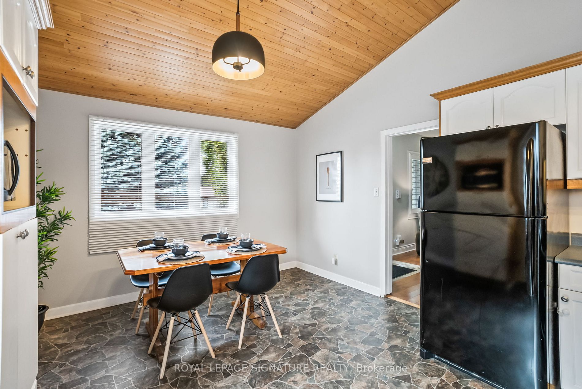 920 Greenwood Cres