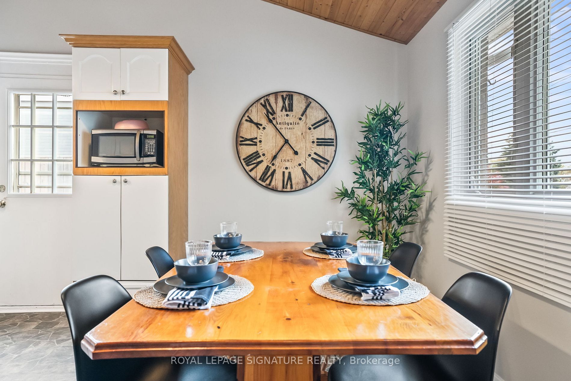 920 Greenwood Cres