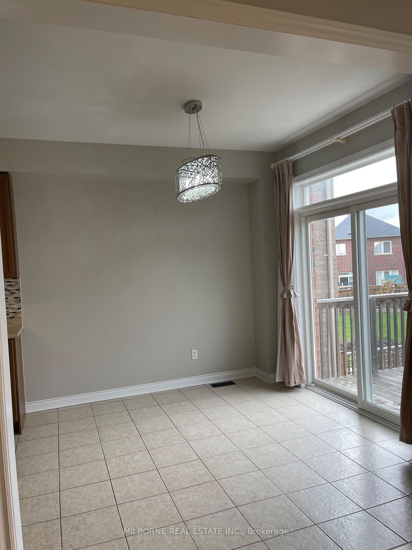 23 Keith-Wright Cres