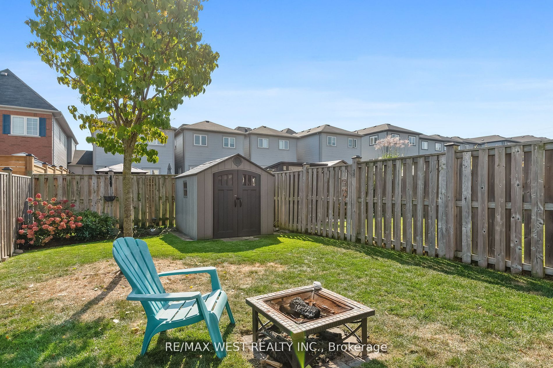 100 Bagnell Cres