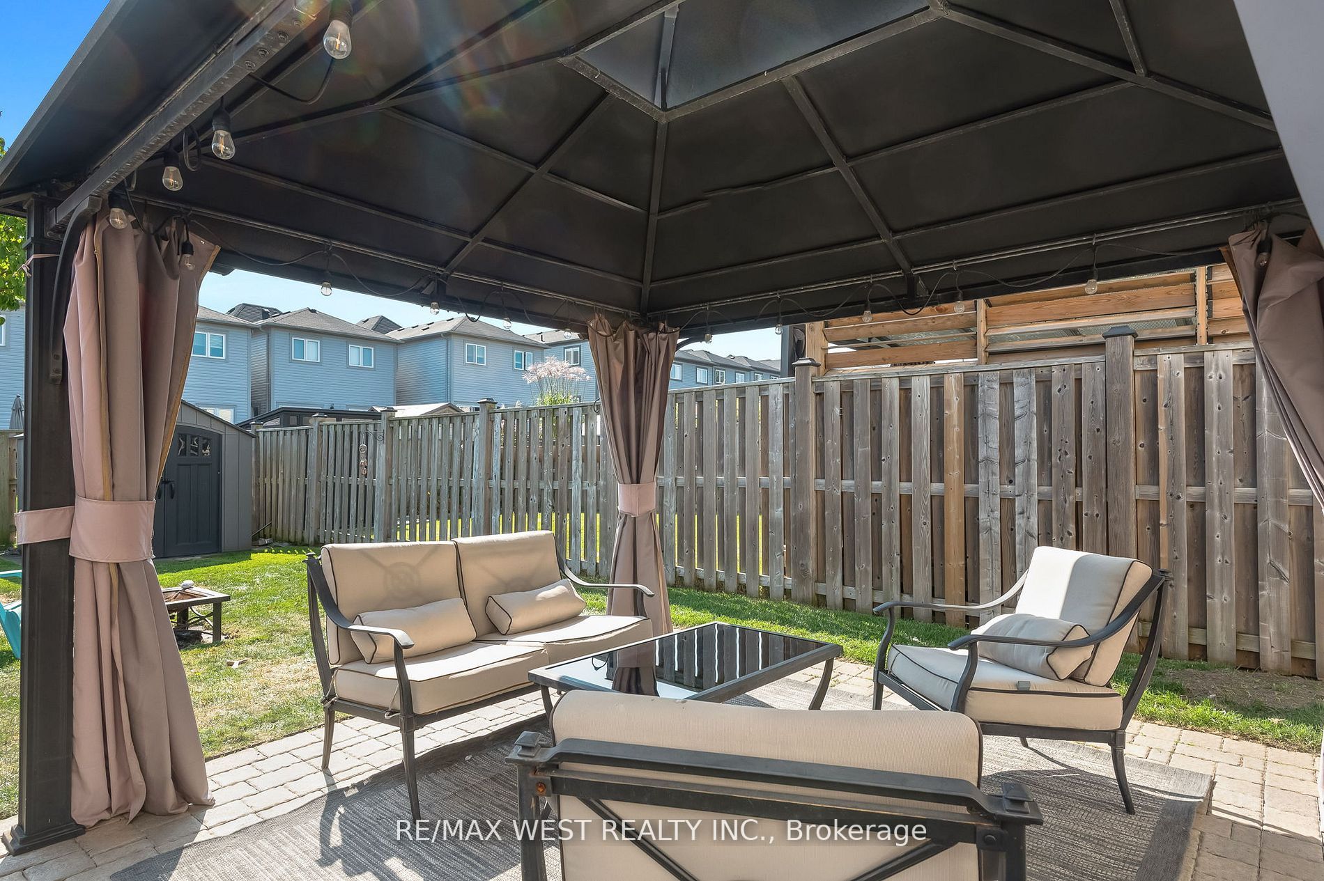 100 Bagnell Cres