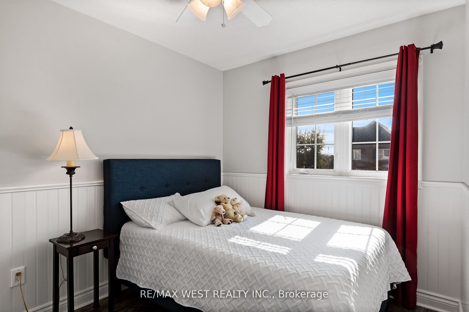 100 Bagnell Cres