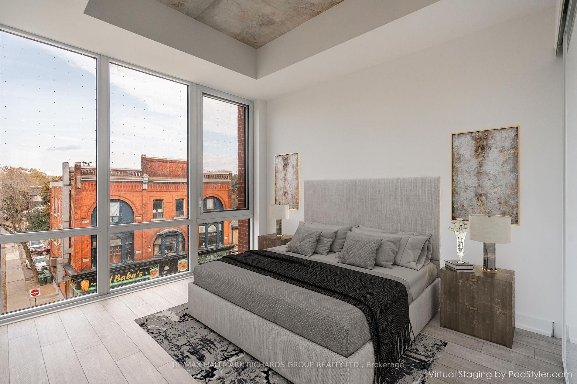 665 Queen St E, #304