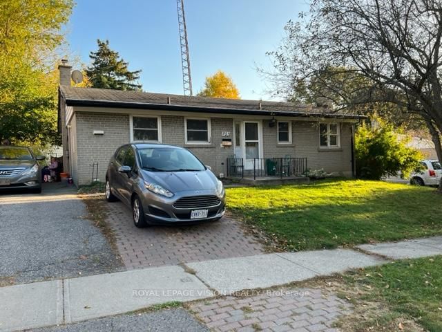 703 Clarence Dr