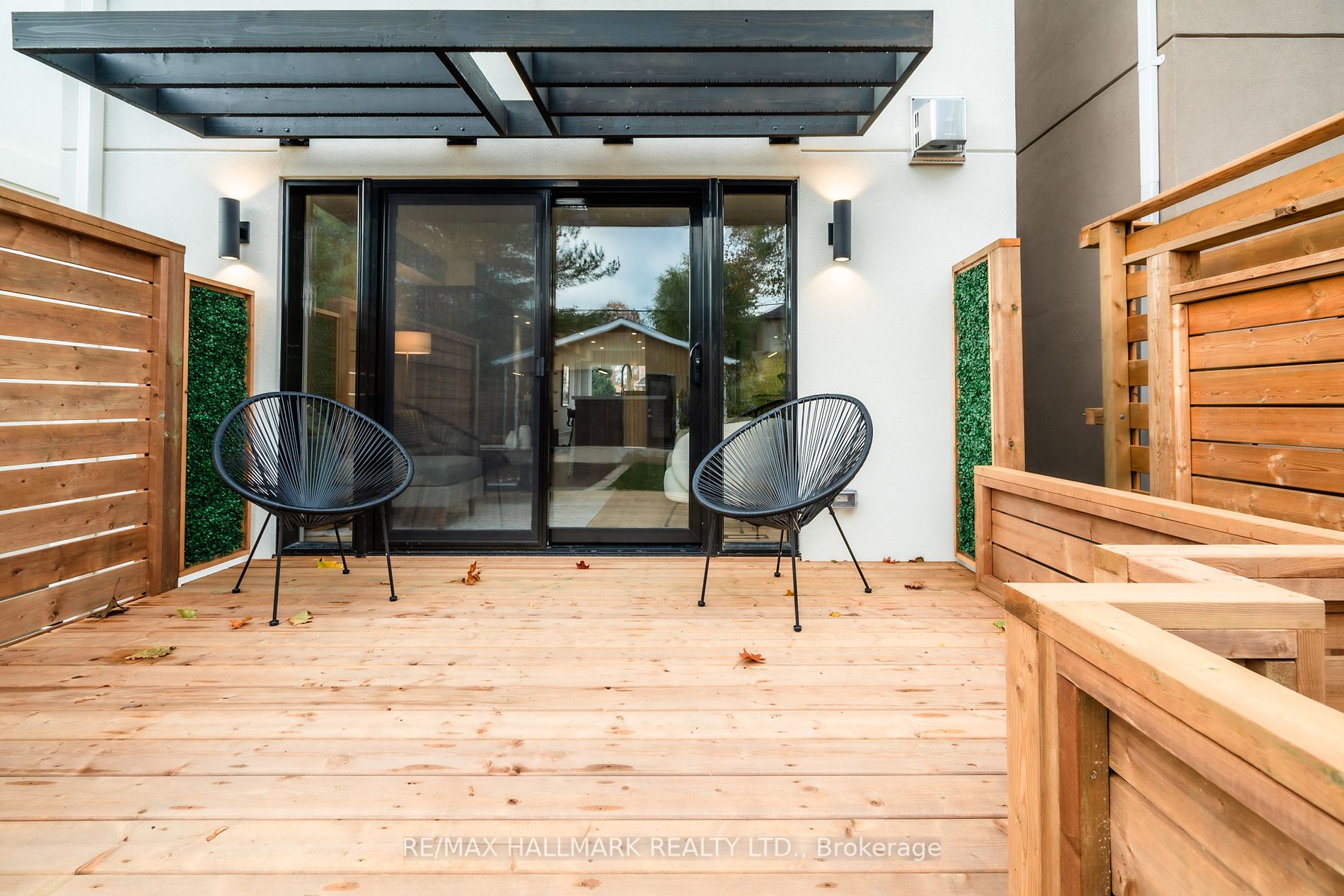 245 Linsmore Cres