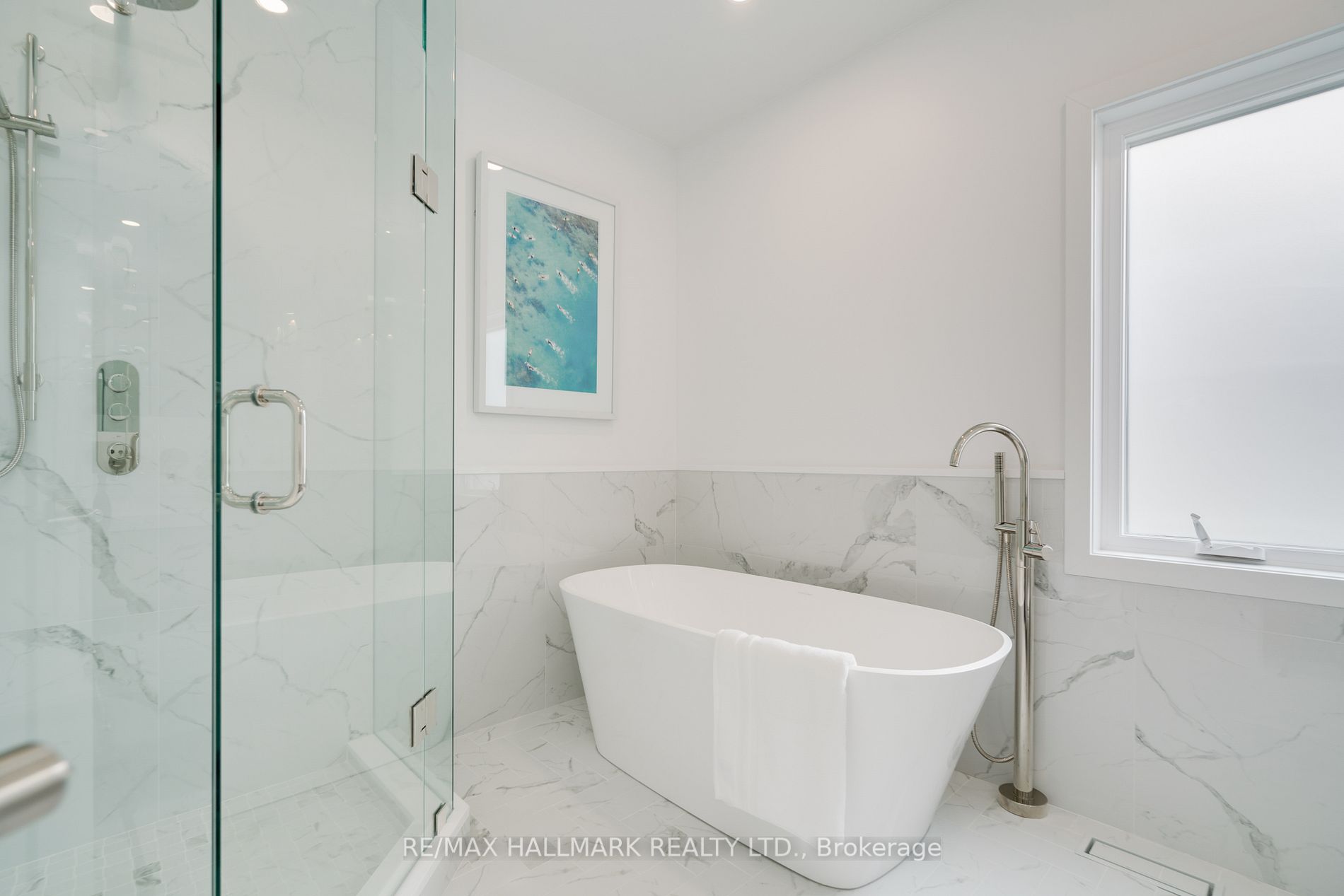 245 Linsmore Cres