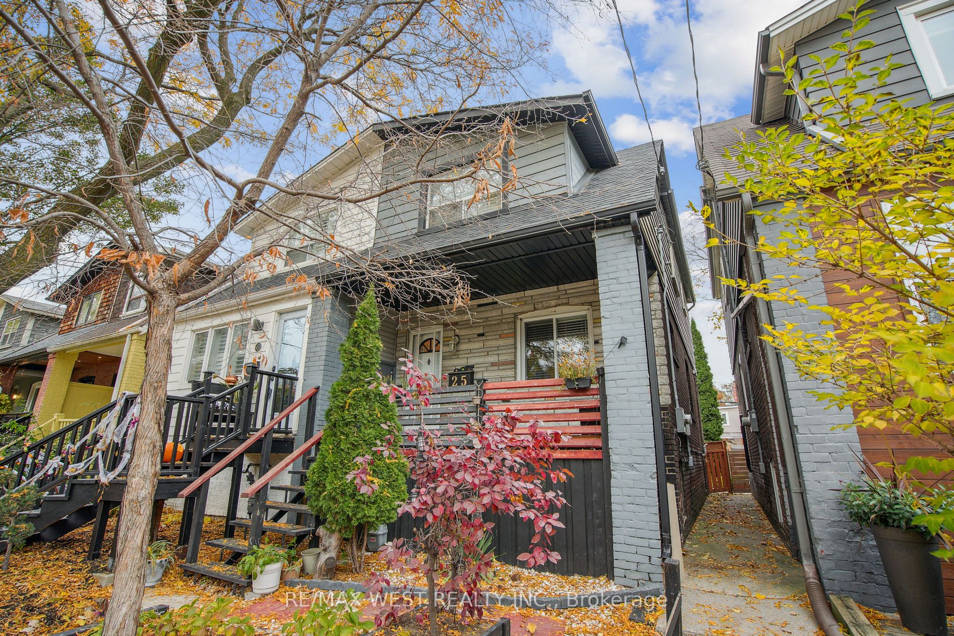 25 Caroline Ave
