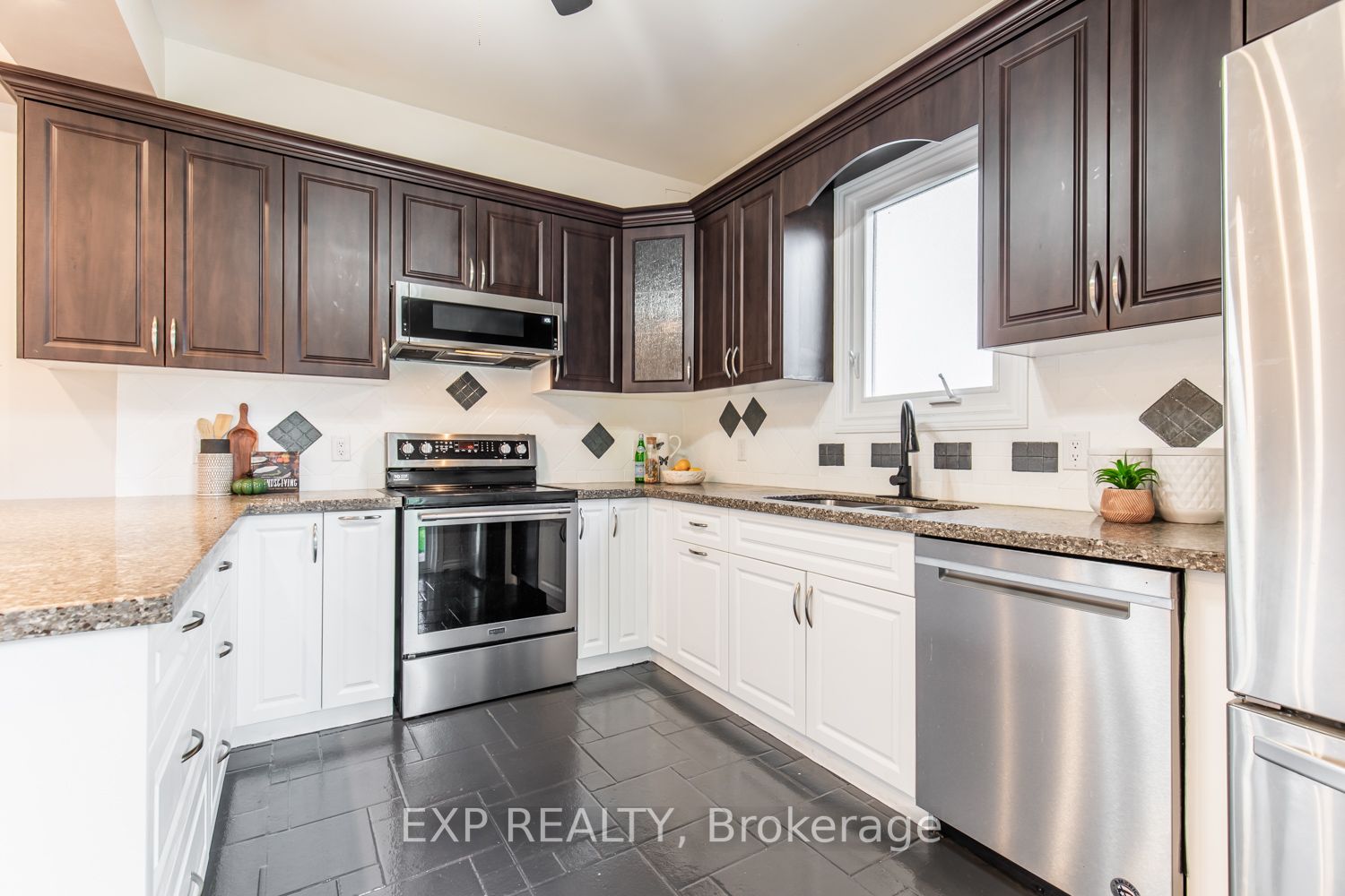 7 Robert Correll Crt