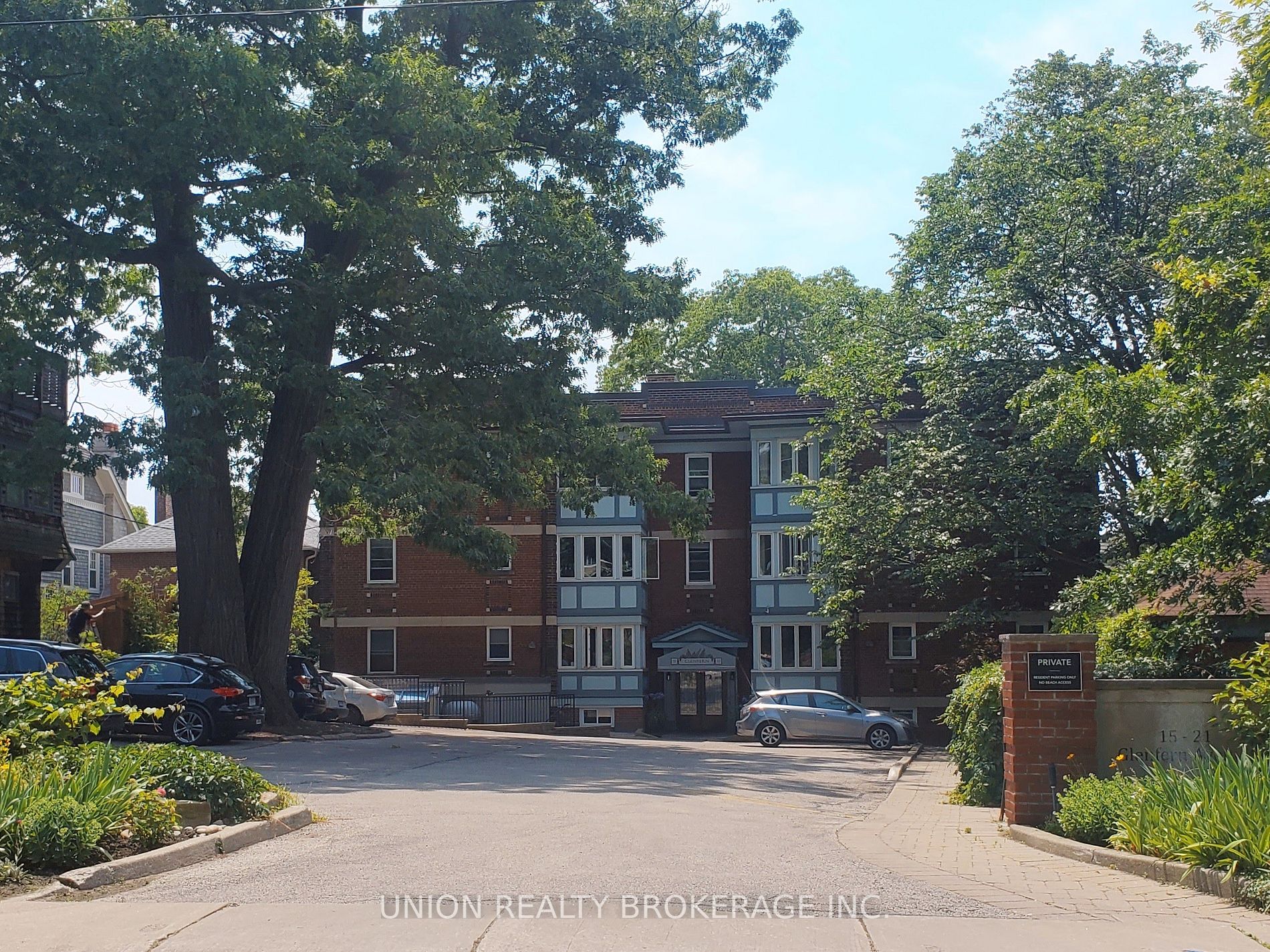 15-21 Glenfern Ave, #1