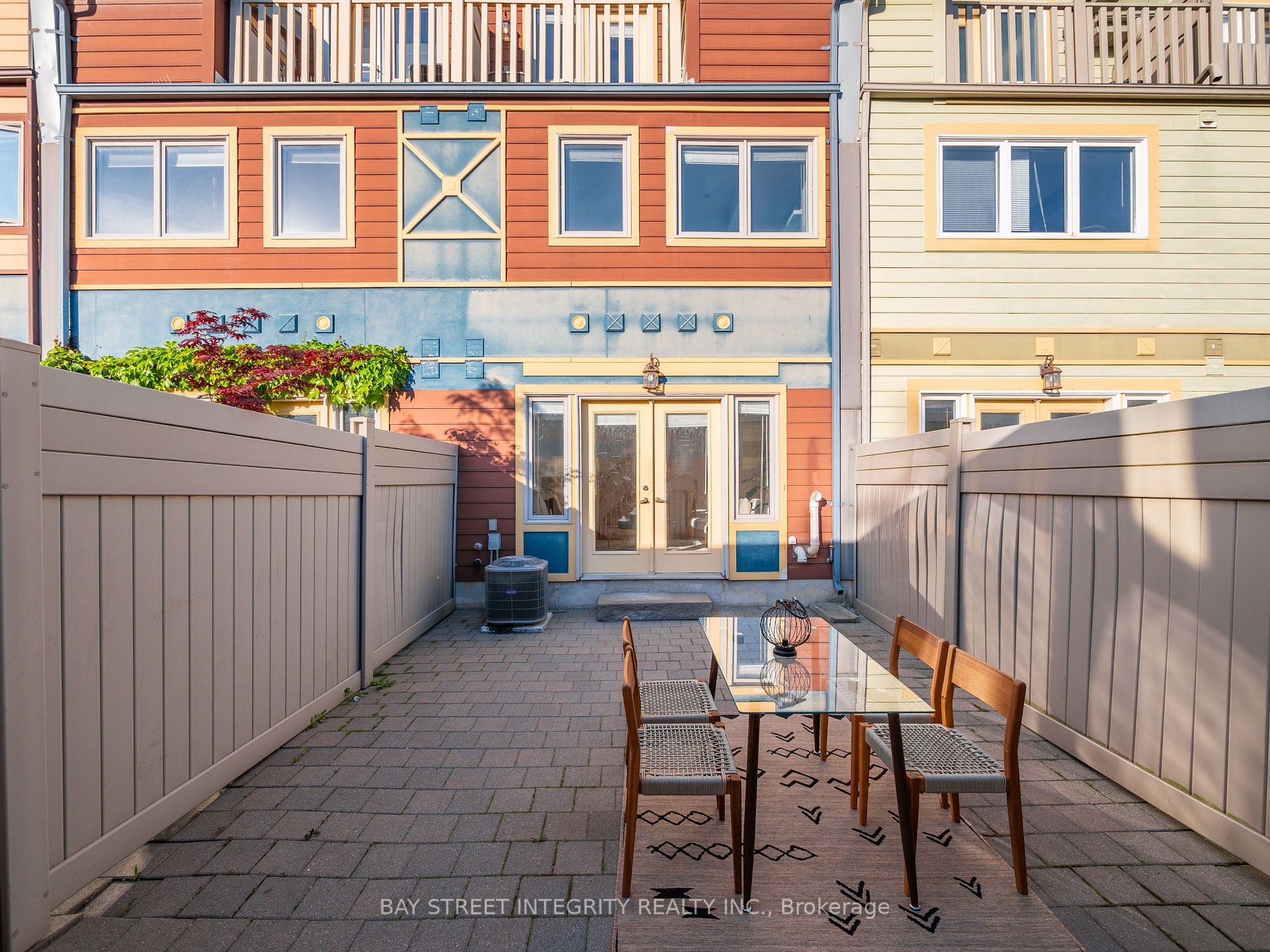96 Woodbine Ave