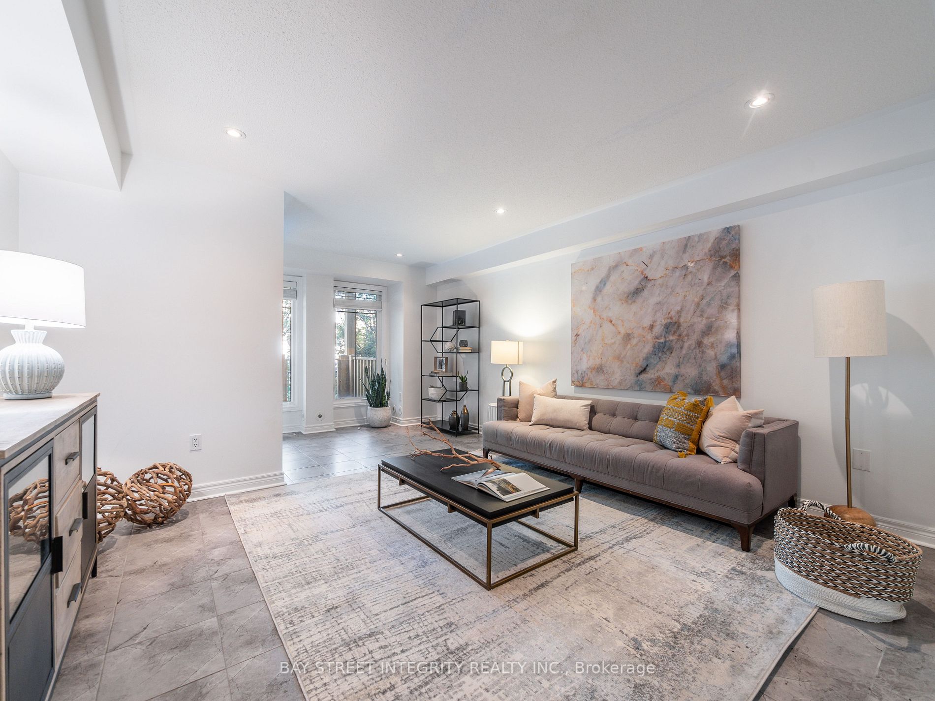 96 Woodbine Ave