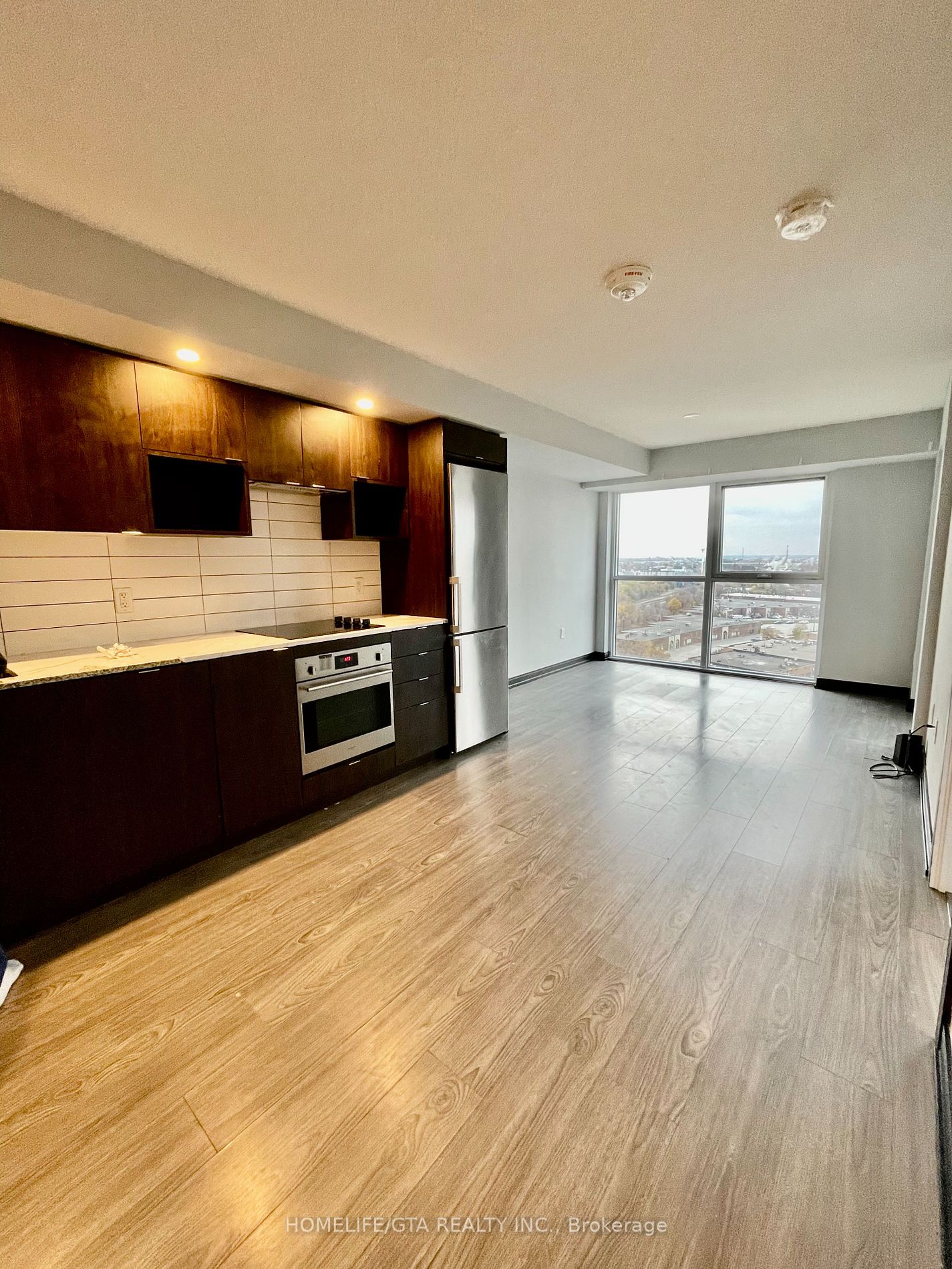 225 Village Green Sq, #1201