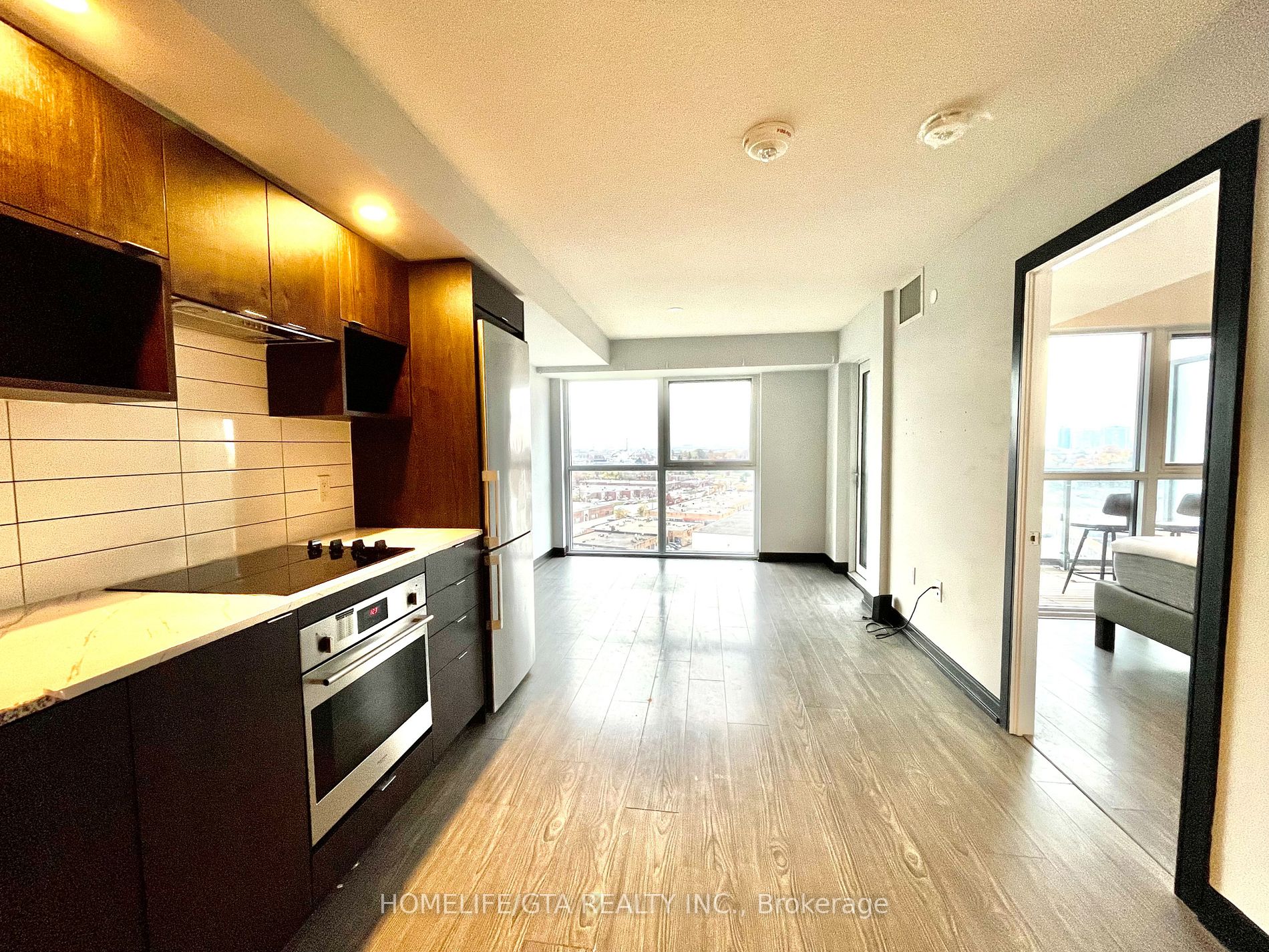 225 Village Green Sq, #1201