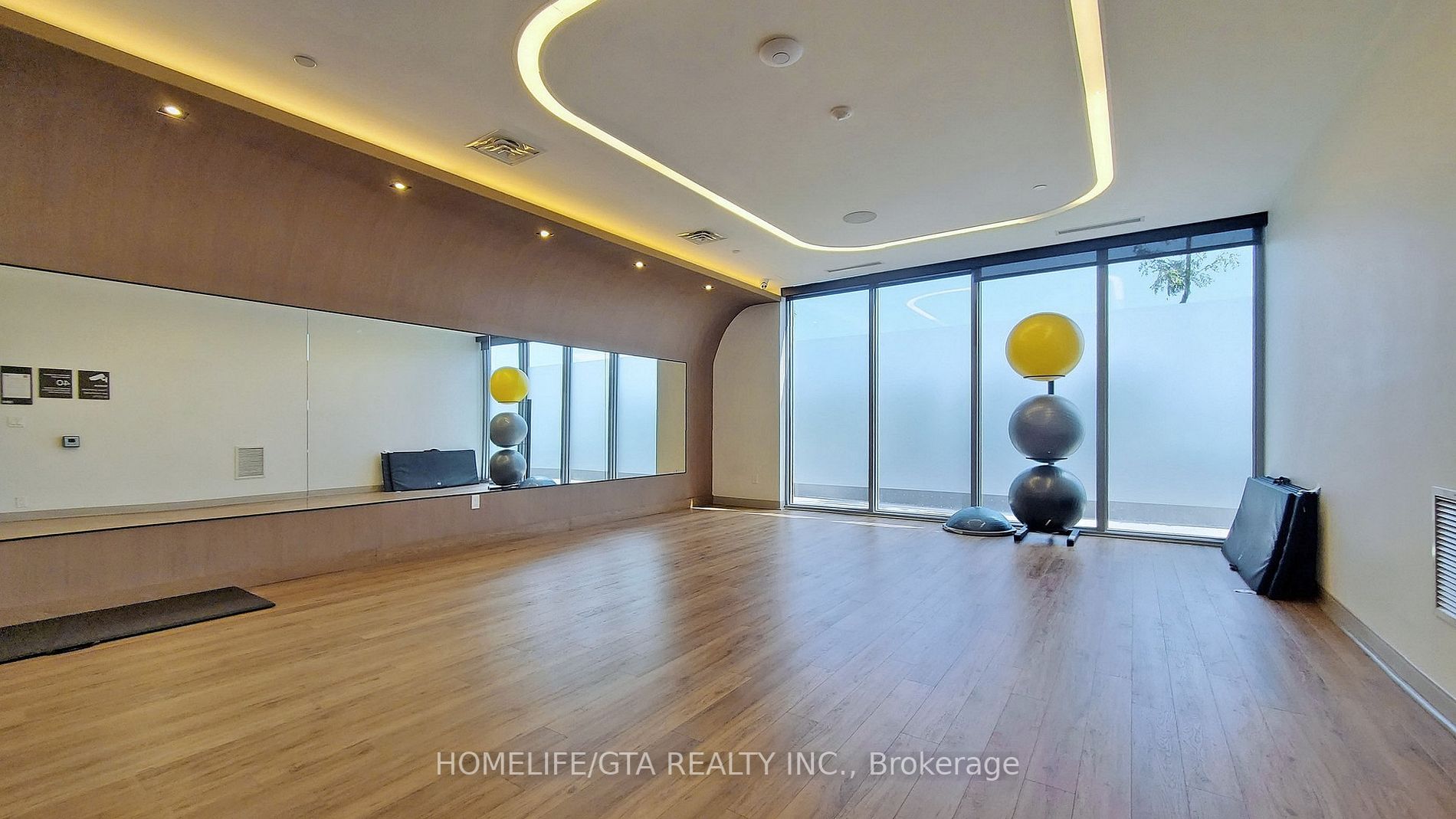 225 Village Green Sq, #1201