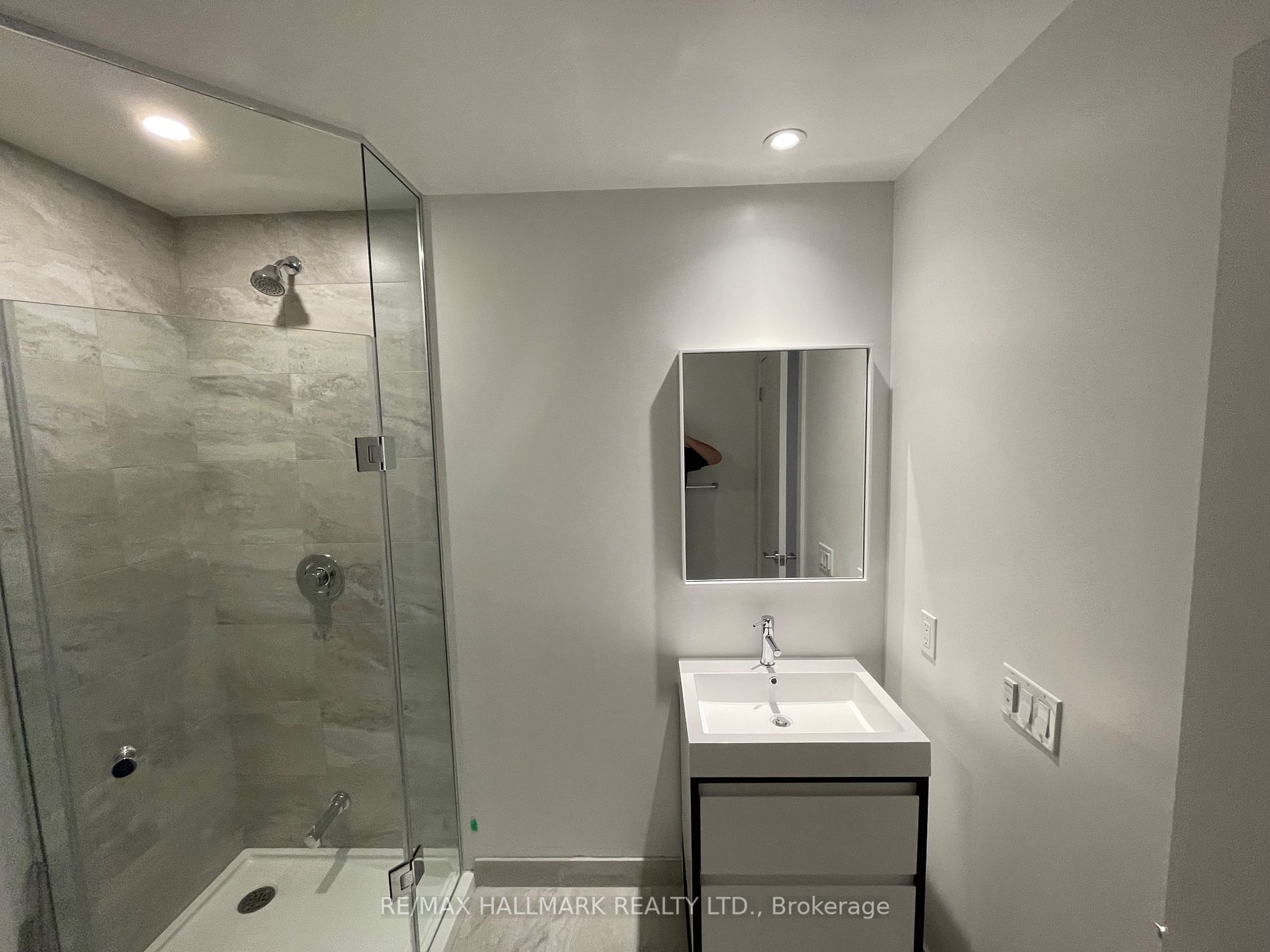 150 Logan Ave, #401