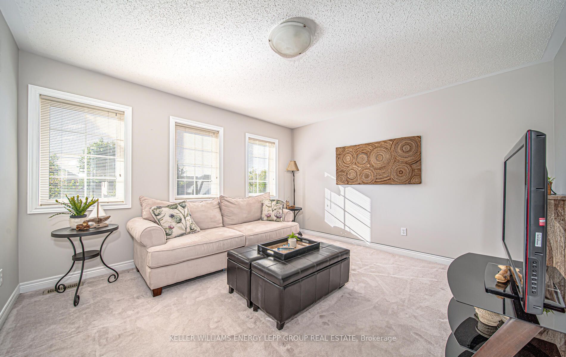 142 Vipond Rd