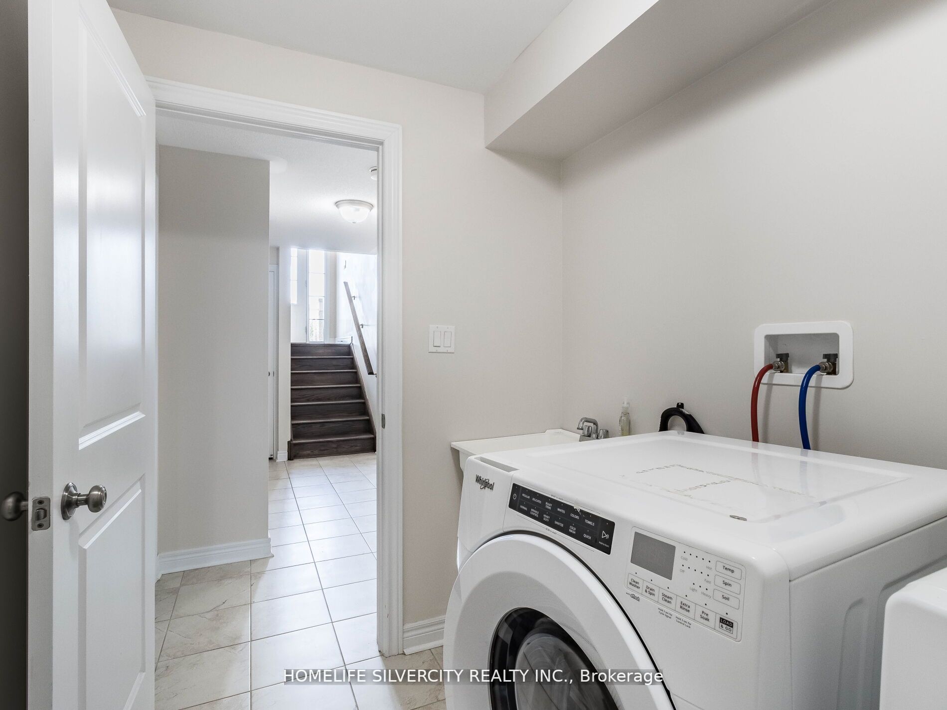 1183 Cactus Cres
