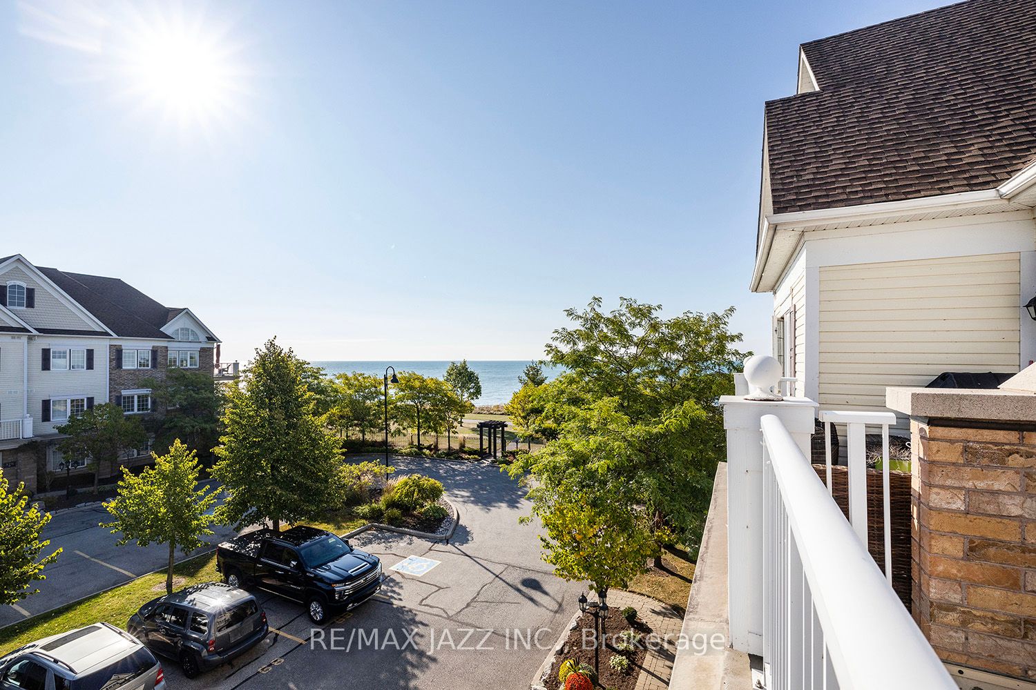 385 Lakebreeze Dr, #304