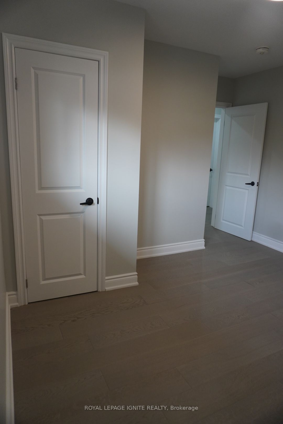 54 Bailey Cres, #Main