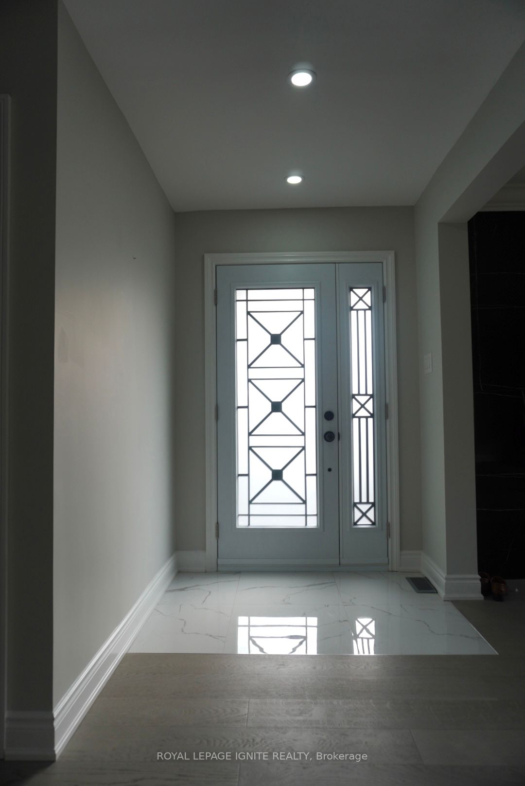 54 Bailey Cres, #Main