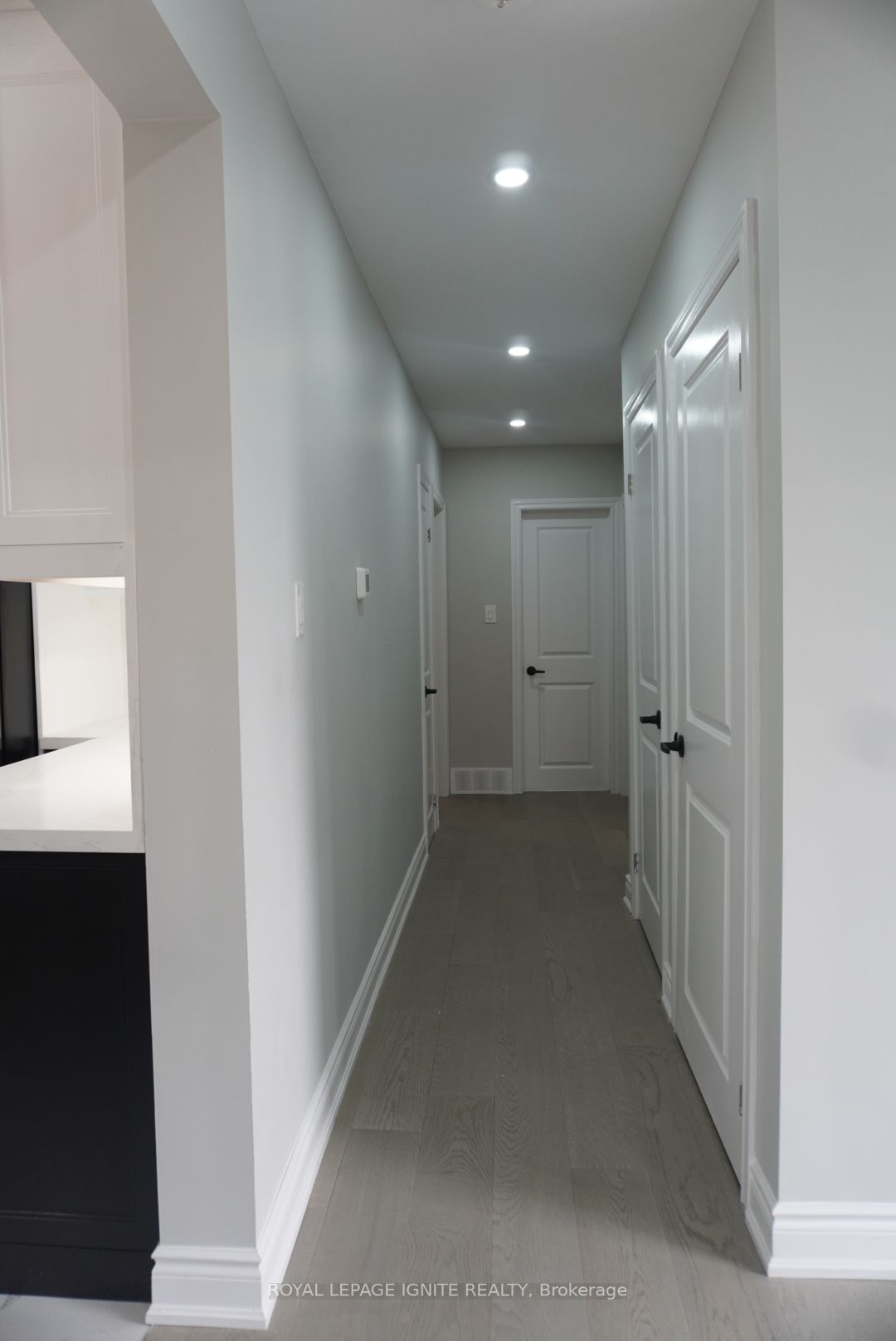 54 Bailey Cres, #Main