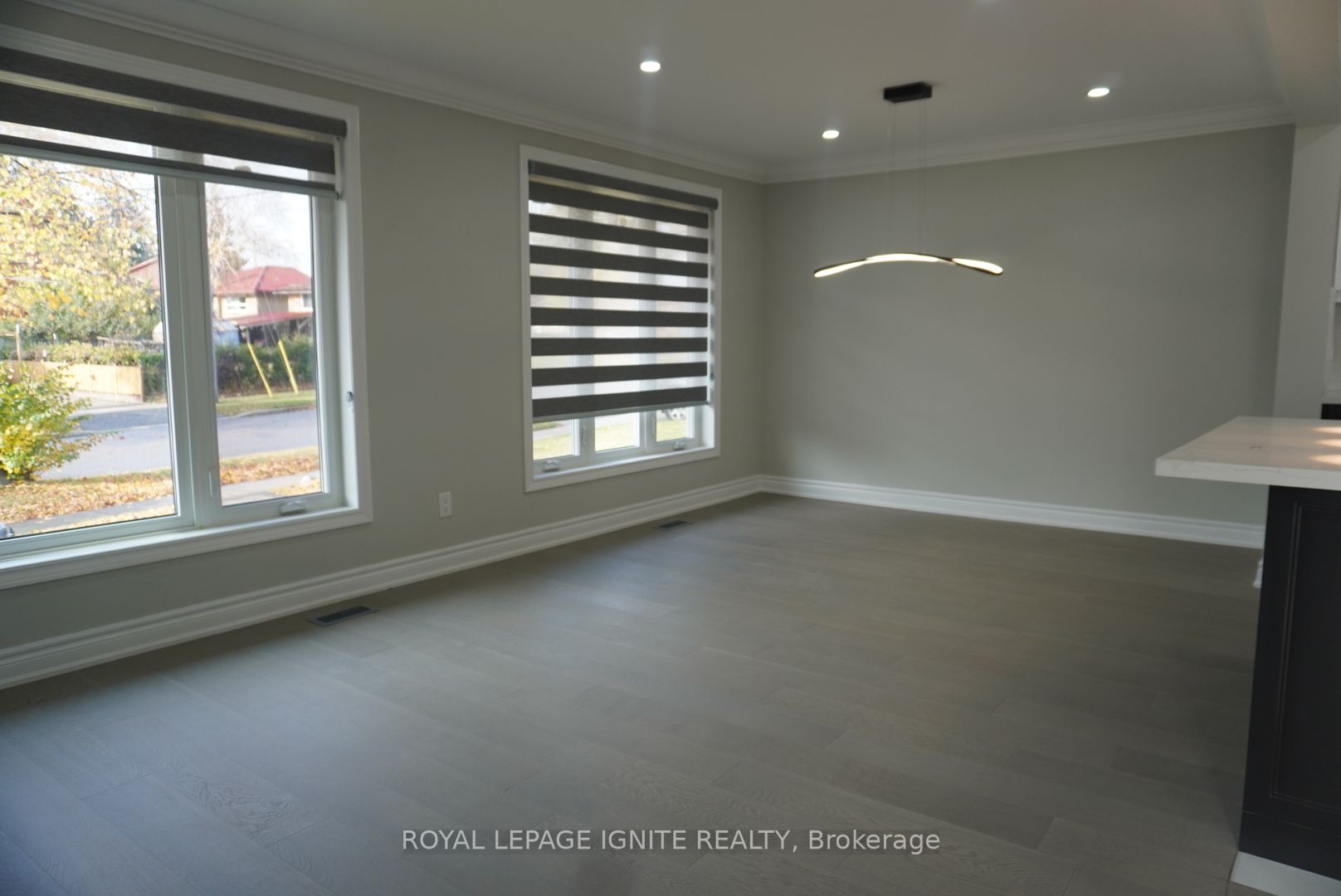 54 Bailey Cres, #Main