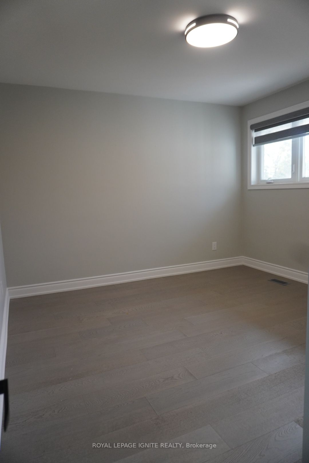 54 Bailey Cres, #Main